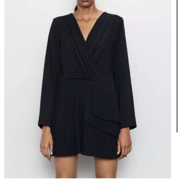 Zara long‎ sleeve faux wrap pleated romper - Picture 1 of 10